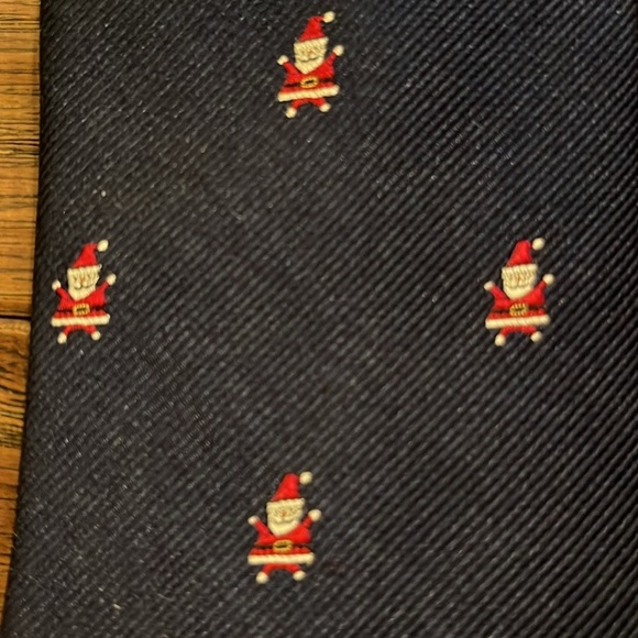 Tommy Hilfiger Silk Dark Blue Tie with Santa Print - Picture 5 of 5